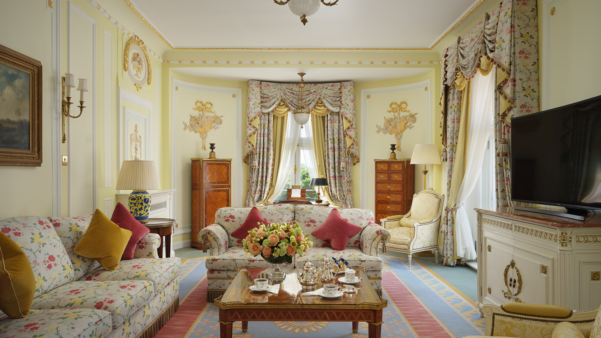 10 Hotel Suites That Redefine the Word ‘Spectacular’